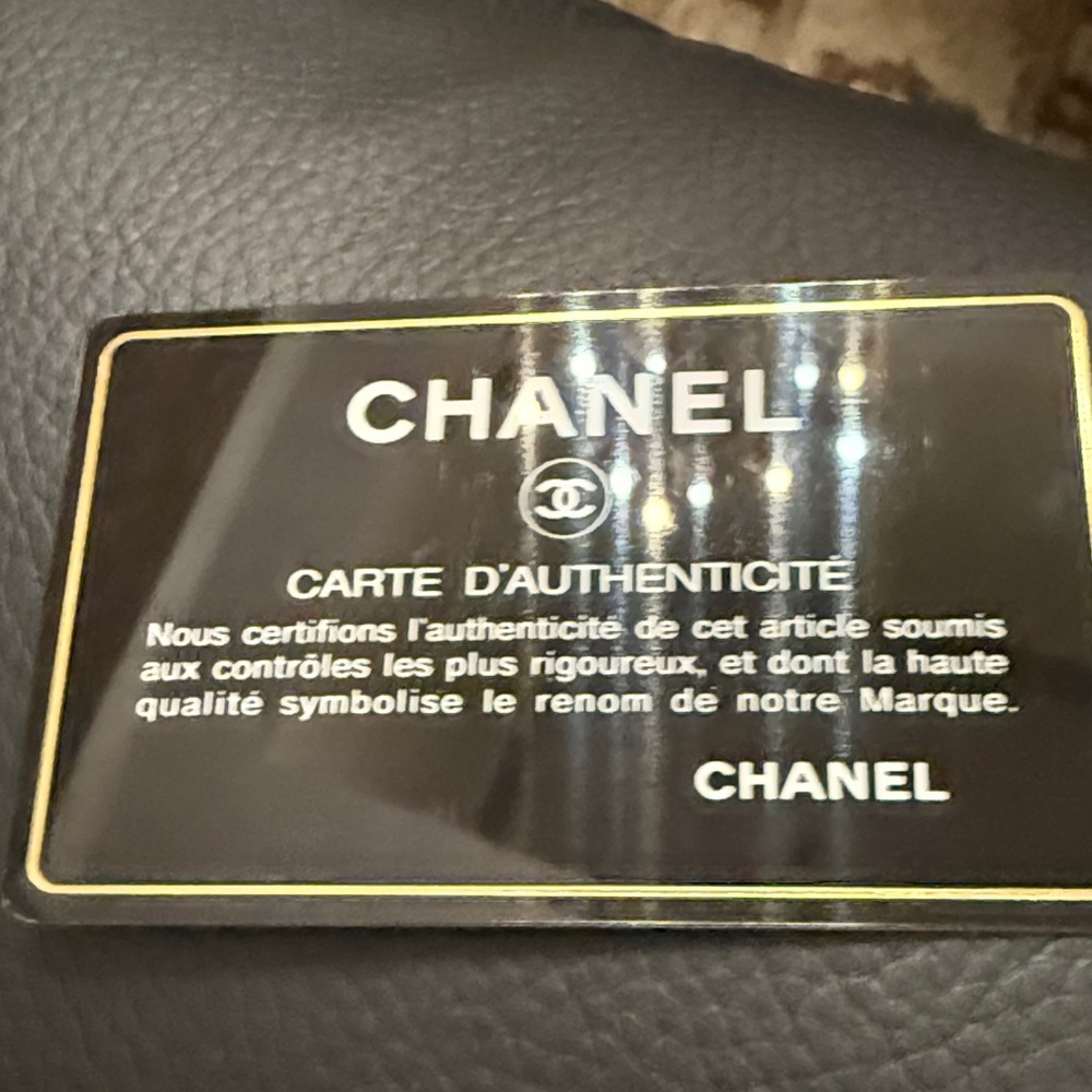 CHANEL Pink Quilted Crossbody Bag - Picture 8 of 10